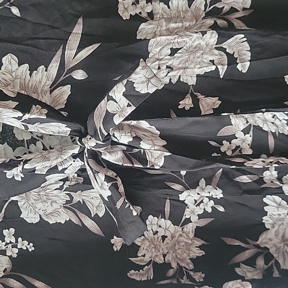 Spiritual gangster one size black floral kimono wrap top - Picture 3 of 9